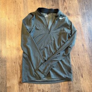 Nike quarter zip small